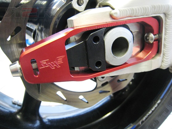 Napínák řetězu Honda CBR 1000 RR Fireblade 2004 - 2007